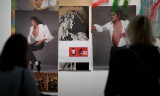 Μάικλ Τζάκσον: μέσα στην έκθεση τέχνης του αιώνιου αινίγματος της μουσικής στη Γαλλία