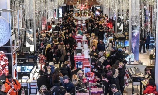 Black Friday: Κοσμοσυρροή στα καταστήματα της Νέας Υόρκης