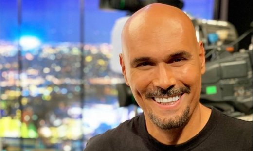 Ο Δημήτρης Σκουλός τρολάρει τη Ζενεβιέβ Μαζαρί - Η φωτογραφία του που έγινε viral!