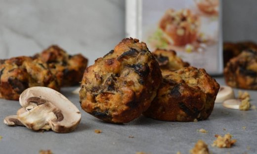 Easy Bake Τυροψωμάκια με αποξηραμένα σύκα & μανιτάρια
