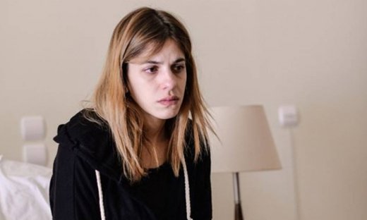 Γυναίκα χωρίς όνομα: Ο Κωστής βγάζει την Έλλη από την ψυχιατρική κλινική