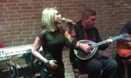 Μανώλης Λιδάκης: Διασκέδασε στην Μαρία Καρλάκη και έκανε μια αποκάλυψη (pics)