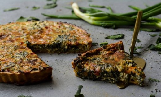 Quiche με σπανάκι και ψητές πιπεριές