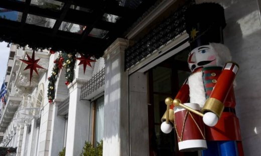 Εορταστικό ωράριο: Αυτές τις Κυριακές θα λειτουργήσουν τα καταστήματα