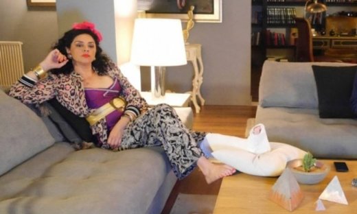Δήμητρα Στογιάννη: «Η Φωτούλα που υποδύομαι στο Σόι σου είναι ένας συμπαθής χαρακτήρας»