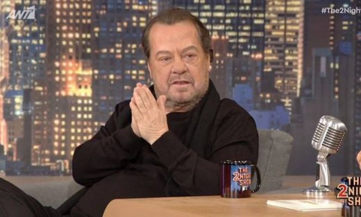 The 2Night Show: Η «αθόρυβη» είσοδος του Πάριου στο πλατό και η εξομολόγηση για τον πατέρα του