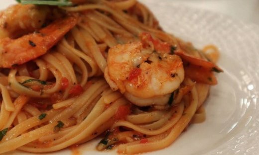 Γαριδιμακαρονάδα με λιγκουίνι