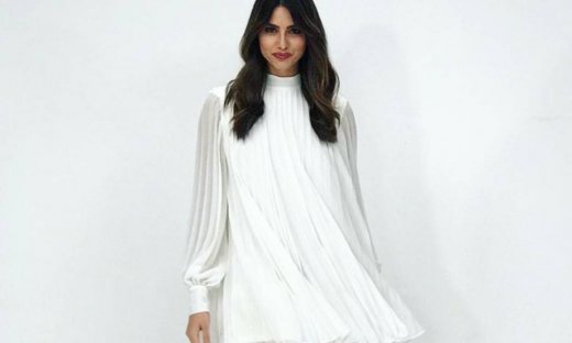 Όταν η Ηλιάνα Παπαγεωργίου φοράει αυτό το φόρεμα  δεν μπορείς να ασχοληθείς με τίποτα άλλο