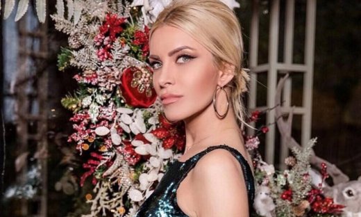 H Κατερίνα Καινούργιου «Ευτυχεί» και τα Χριστούγεννα με την καλύτερη παρέα