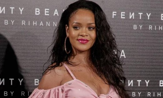 H Rihanna χορεύει και το instagram παίρνει φωτιά