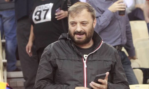 Χρήστος Φερεντίνος: «Ανήκω στους ρομαντικούς, μου αρέσουν τα Χριστούγεννα»