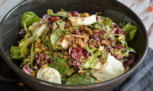 Χριστουγεννιάτικη σαλάτα