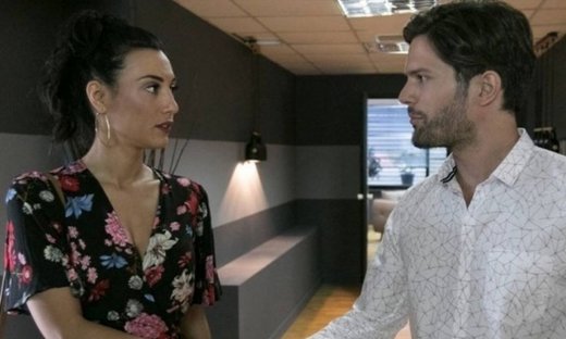 Όσο έχω εσένα: Η Μελίνα πηγαίνει στην εταιρία και πέφτει επάνω στον Άλκη