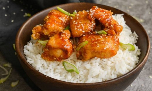 Γλυκόξινο κοτόπουλο με ρύζι