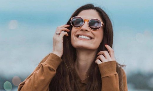 Έχεις δει την Χριστίνα Μπόμπα πριν 10 χρόνια; H απίθανη φωτογραφία με την αδερφή της