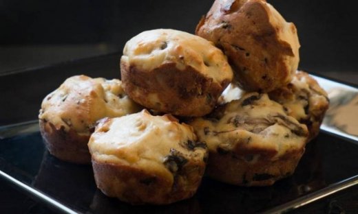 Αλμυρά muffins με μανιτάρια και σύκο