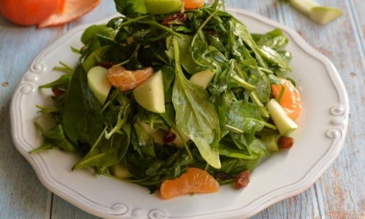 Πράσινη σαλάτα με μανταρίνι