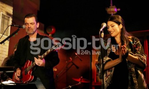 Ο Κωνσταντίνος Καζάκος με... ροκ διάθεση!