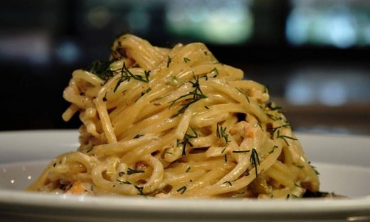 Γρήγορη και πεντανόστιμη συνταγή από τον Τσούλη - Σπαγγέτι με σολομό και βότκα