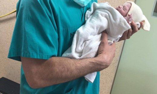 Έγινε μπαμπάς για πέμπτη φορά (pic)