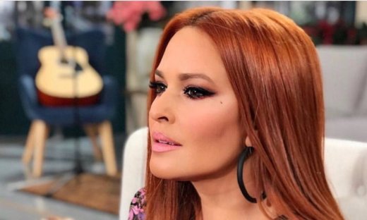 Η Σίσσυ Χρηστίδου έχει φορέσει 10 φορέματα που όλες έχουμε ζηλέψει