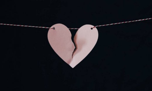 Anti-Valentine’s: Θες να δώσεις το όνομα του πρώην σου σε μια κατσαρίδα; Μπορείς!