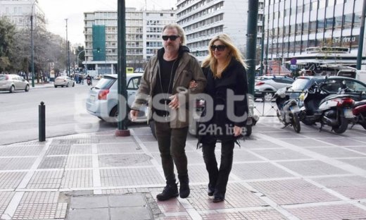 Κώστας Σπυρόπουλος-Χριστίνα Πολίτη: Βόλτα για δύο στο κέντρο της Αθήνας