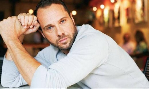 Μέμος Μπεγνής: Θα ζήσω έναν μεγάλο έρωτα στη «Γυναίκα χωρίς όνομα»