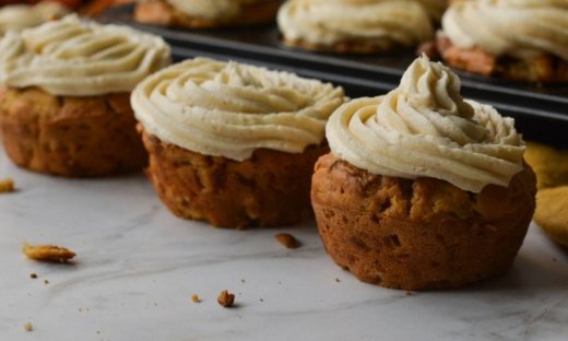 Cupcakes κολοκύθας με επικάλυψη κανέλας