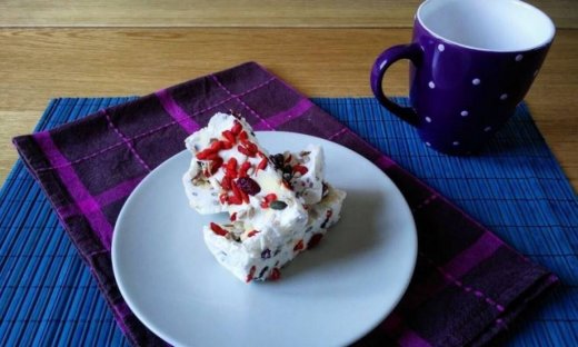 Μπάρες γιαουρτιού με superfoods από τον Γιώργο Τσούλη