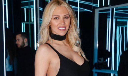 Σάσα Μπάστα: Έτσι είναι το κορμί της ενάμιση μήνα μετά τη γέννα