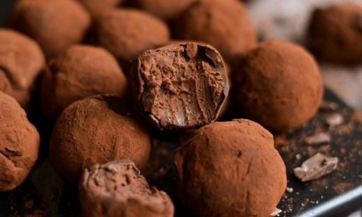 Τρουφάκια με σοκολάτα κουβερτούρα