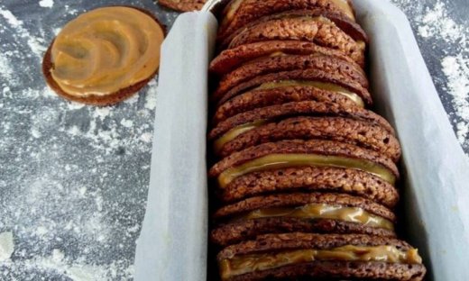 Brownie cookies γεμιστά με καραμέλα γάλακτος