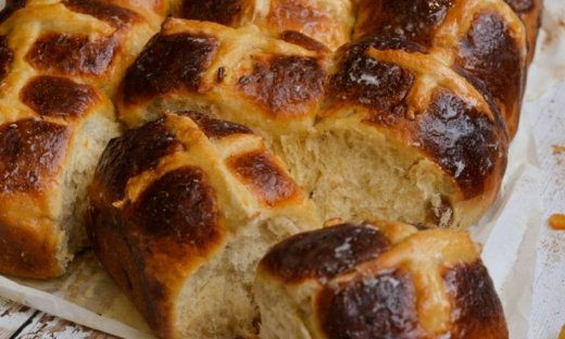 Hot cross buns