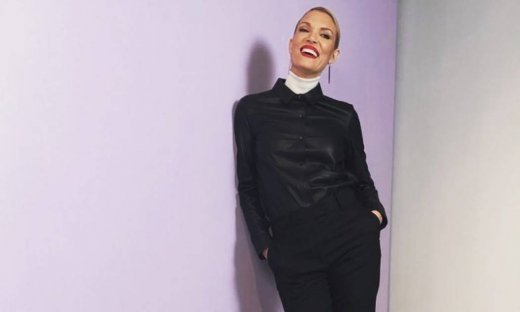 Βίκυ Καγιά: Φωτογραφίζει το γιο της και μας δείχνει το εντυπωσιακό σπίτι της