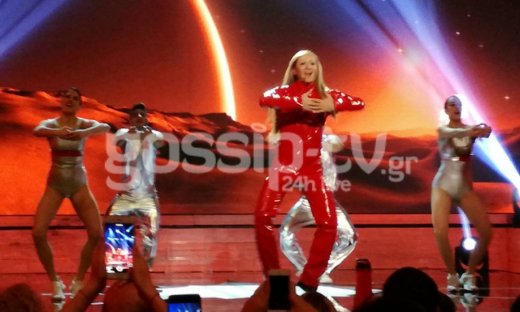 YFSF: Δύσκολη μέρα για τον Αργύρη Αγγέλου που έγινε Britney Spears 2 φορές (pics- video)