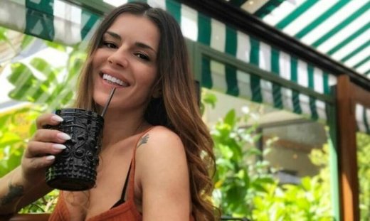 Έφερε το καλοκαίρι η Χριστίνα Κολέτσα - Η φωτογραφία με το μαύρο ολόσωμο μαγιό