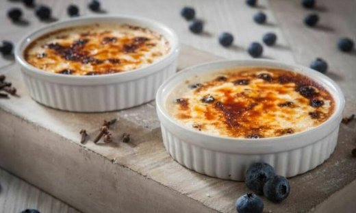 Crème brulee με μύρτιλα
