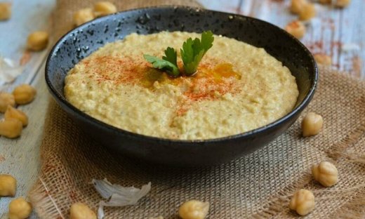 Χούμους από ρεβίθια