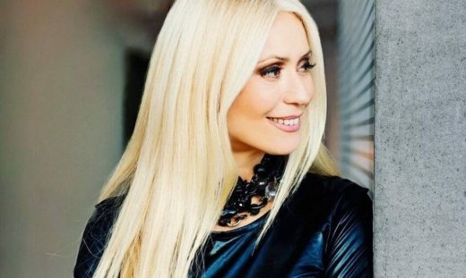 Μπακοδήμου: Μετρήστε πόσα κουλούρια «τσάκισε» η παρουσιάστρια - Ο διάλογος με την αδερφή του Αλιάγα