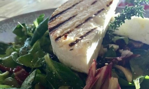 Σαλάτα με μανούρι από τον Γιώργο Τσούλη 