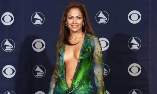 Jennifer Lopez: Η ιστορία γύρω από το πράσινο φόρεμα και η Google - Οι αποκαλύψεις 20 χρόνια μετά
