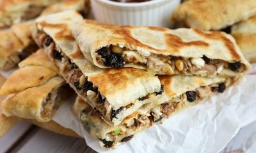 Γκιουσλεμέ με χοιρινό και φέτα