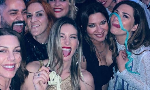 Γιατί δεν είδαμε την Οικονομάκου και τις άλλες κολλητές της Λασκαράκη στο γάμο της με τον Σουλτάτο;