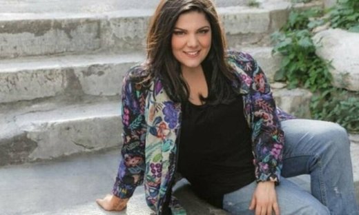 Συγκινεί η Δανάη Μπάρκα με το μήνυμά της για τον παππού της 