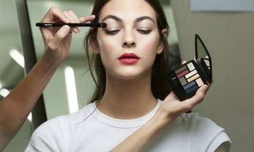 Όλες οι τάσεις στο μακιγιάζ του Μάη! Τα πιο σημαντικά tricks που πρέπει να ξέρεις