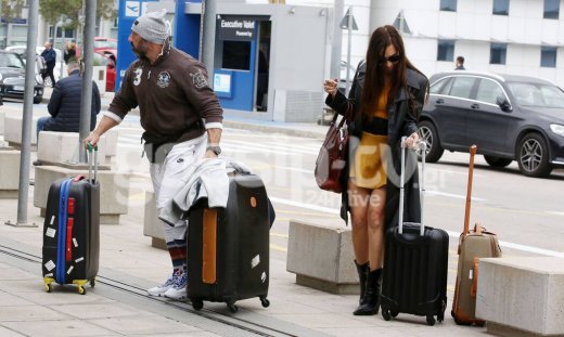 Μάγκυ Χαραλαμπίδου - Αλέξανδρος Σιλβεστρίδης: Για πού το έβαλαν με τόσες βαλίτσες; (photos)