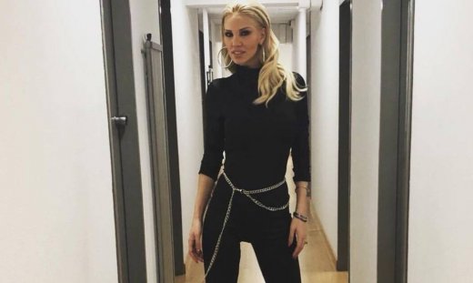 Σάσα Μπάστα: Μας δείχνει για πρώτη φορά την πέντε μηνών κορούλα της (photos)