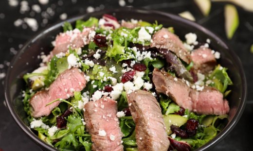 Η πιο νόστιμη και ιδιαίτερη σαλάτα με μοσχάρι από τον Γιώργο Τσούλη 