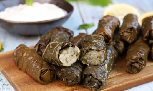 Παραδοσιακά σαρμαδάκια από τον Γιώργο Τσούλη 